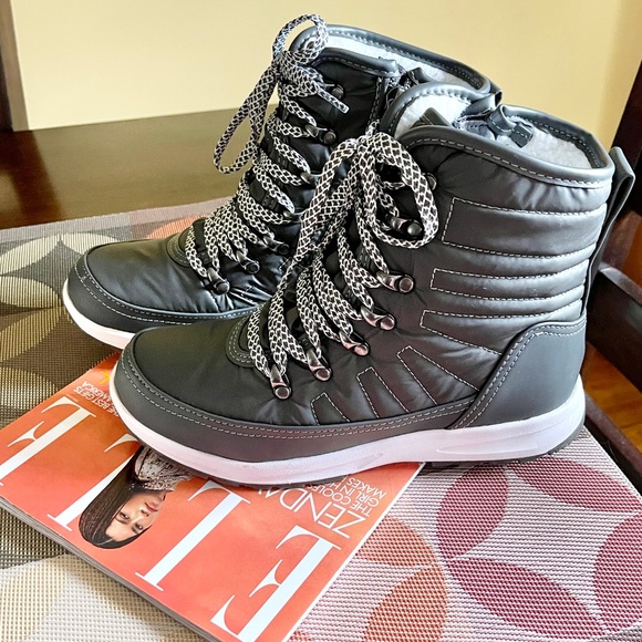 Khombu Waterproof Winter Boots - Picture 1 of 8